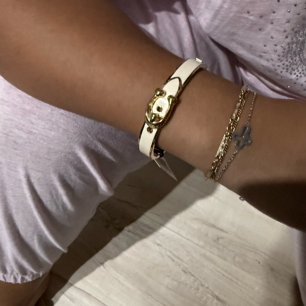 COACH SIGNATURE C BANGLE gold and cream bracelet - Picture 3 of 10